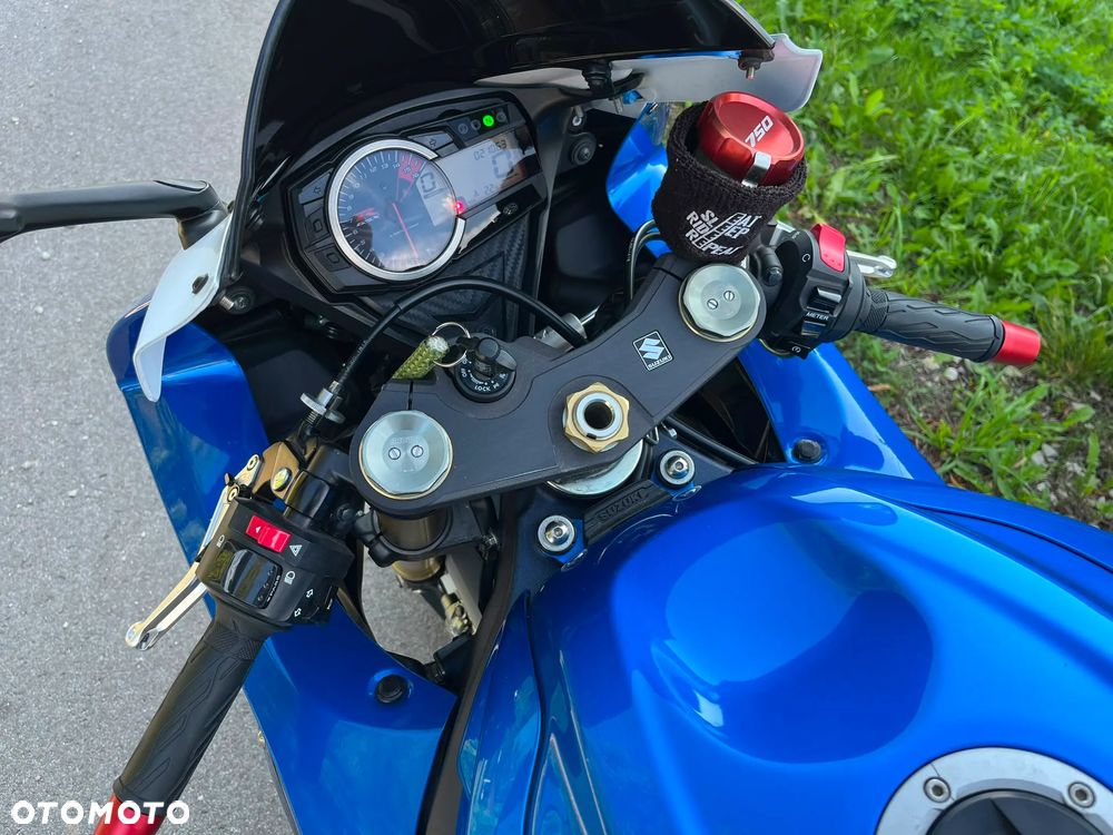 Suzuki GSX-R - 34
