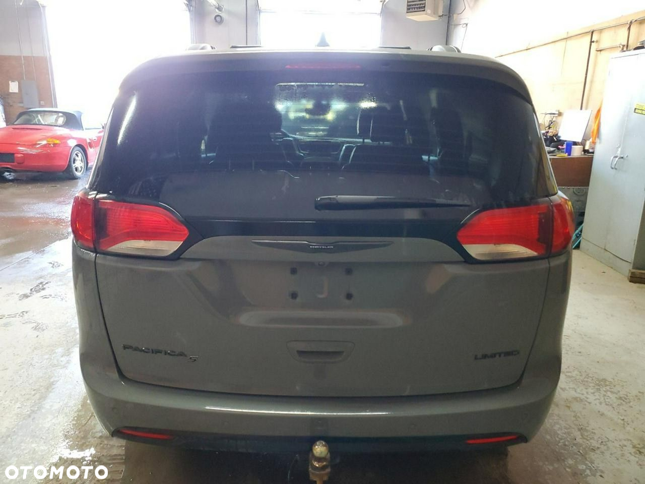 Chrysler Pacifica - 3
