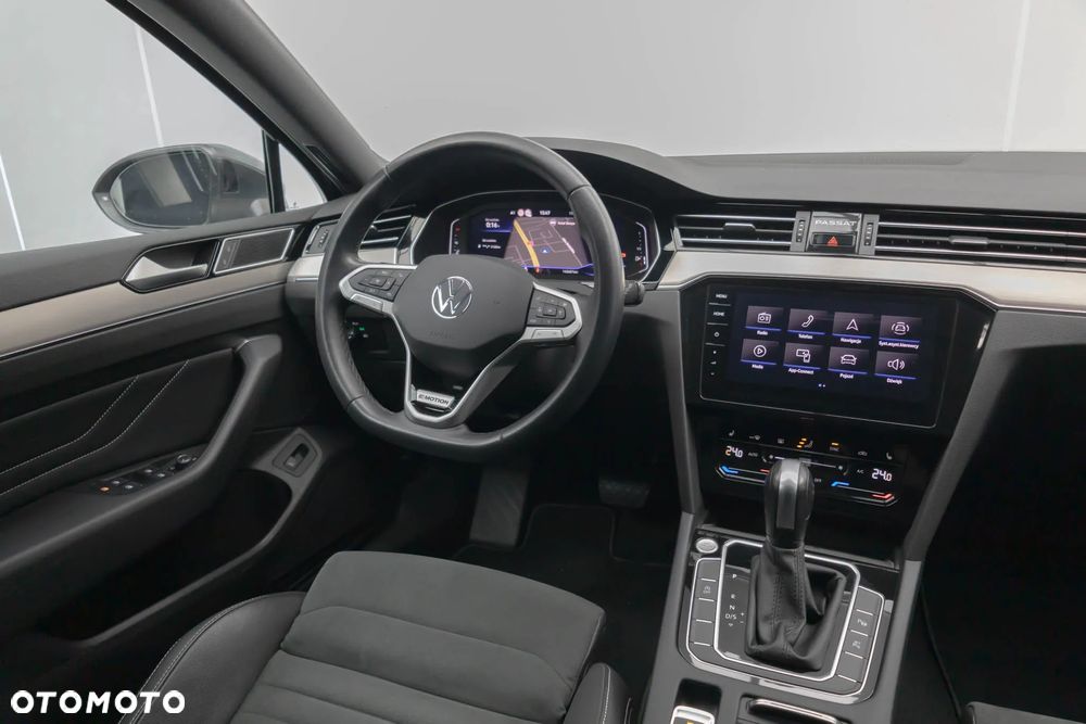 Volkswagen Passat Variant - 23
