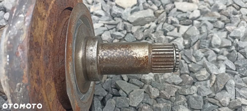 MERCEDES W211 2.2 CDI  PÓŁOŚ TYLNA TYŁ 32MM - 3