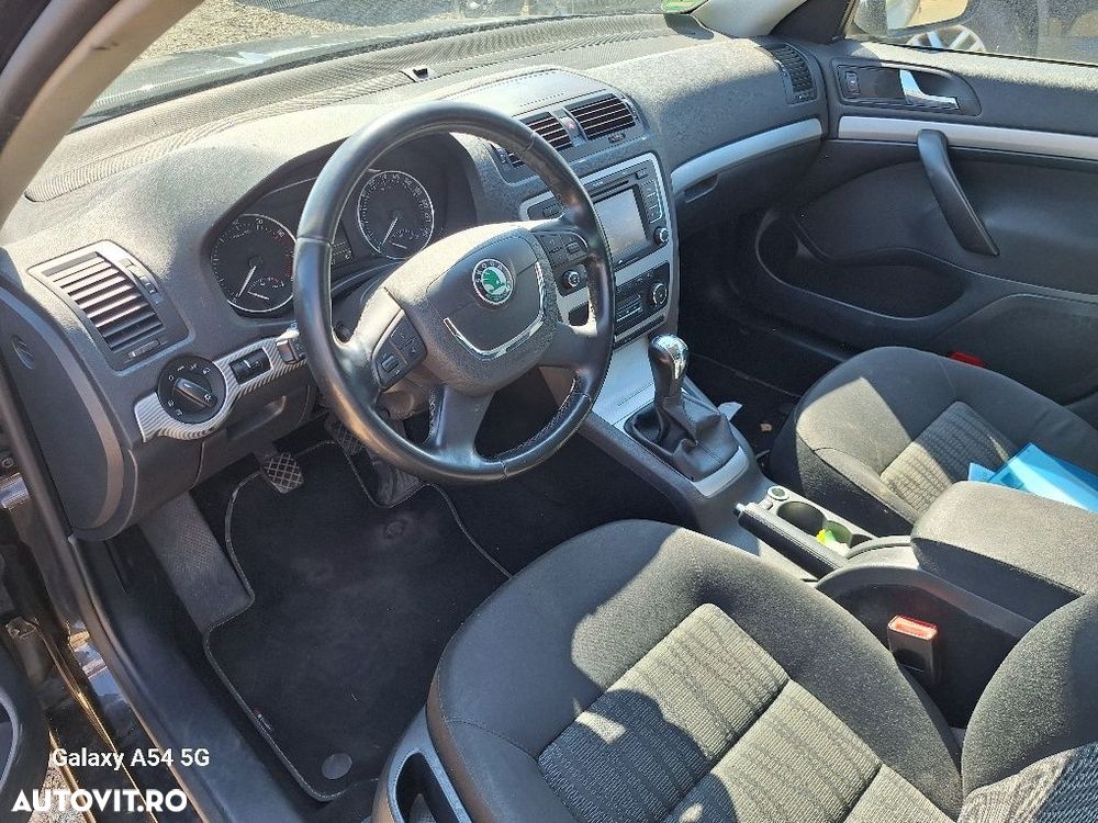 Dezmembrez Skoda Octavia 2 facelift 1.8 tfsi CDAA culoare negru 9910 sau gri cod LF8L - 8