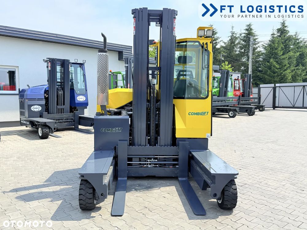 Combilift WÓZEK CZTEROKIERUNKOWY - WIELOKIERUNKOWY | COMBILIFT C3000 | GAS | TRIPLEX 6400MM | JEDYNE 953 MOTOGODZINY | POZYCJONER WIDEŁ | WOLNY SKOK | NOWE OPONY | PO SERWISIE | STAN IDEALNY - 3