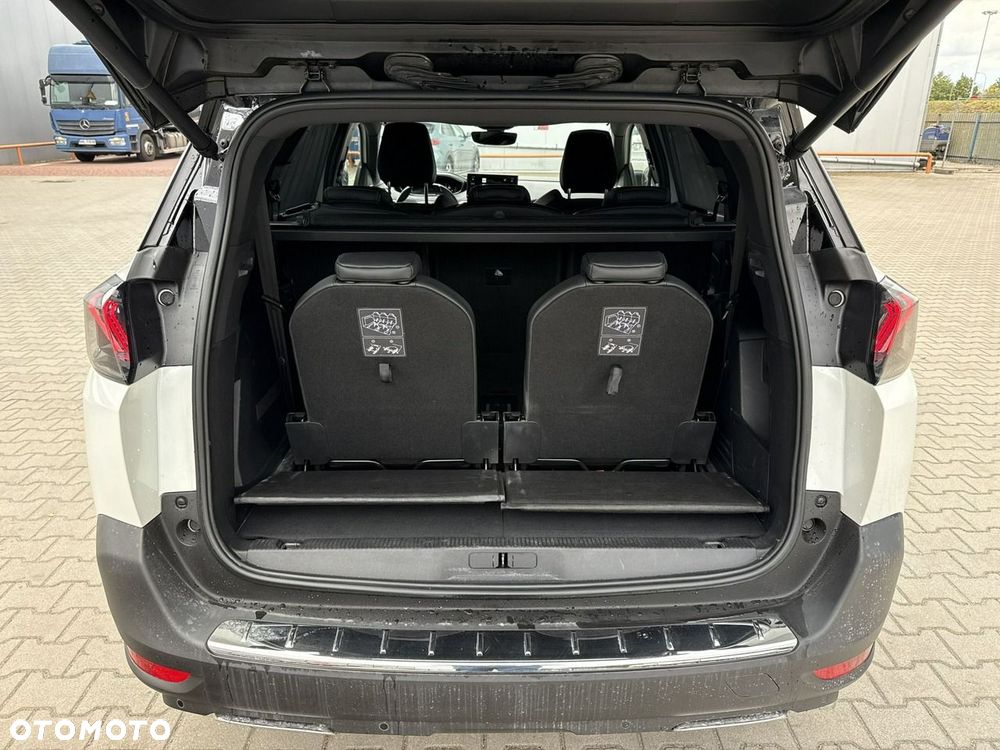 Peugeot 5008 1.6 PureTech GT Pack S&S EAT8 - 17