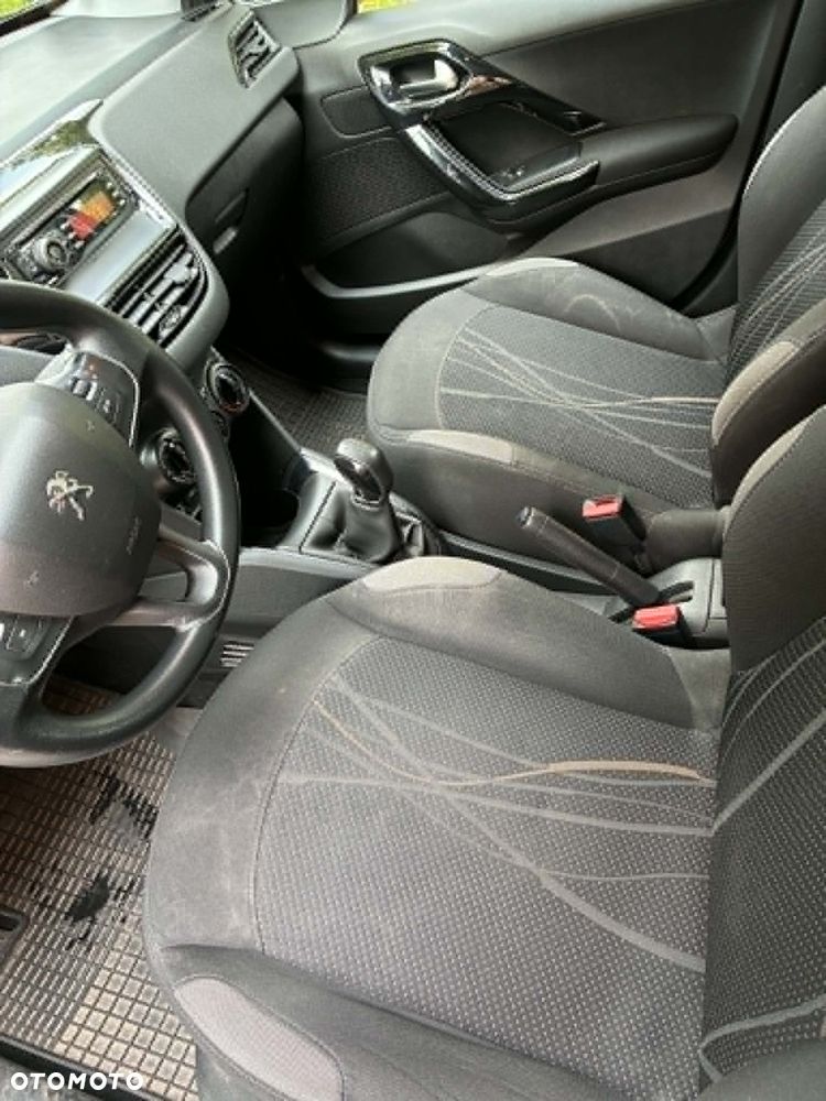 Peugeot 208 1.4 VTi Access - 12