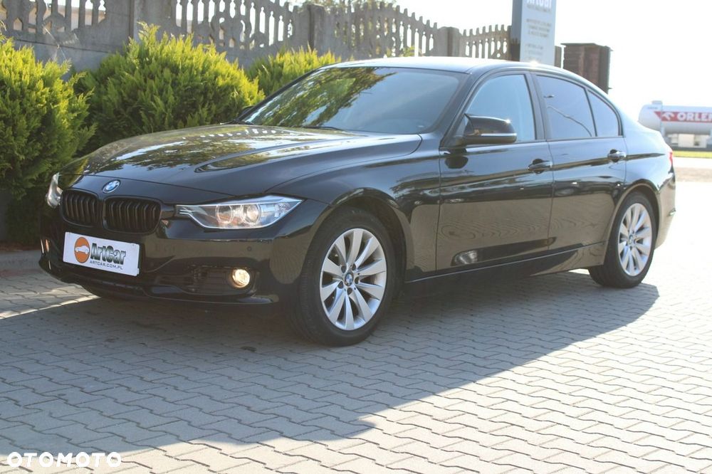 BMW Seria 3 320d Sport-Aut Blue Performance Sport Line - 25
