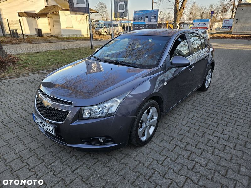 Chevrolet Cruze 1.8 LT - 10