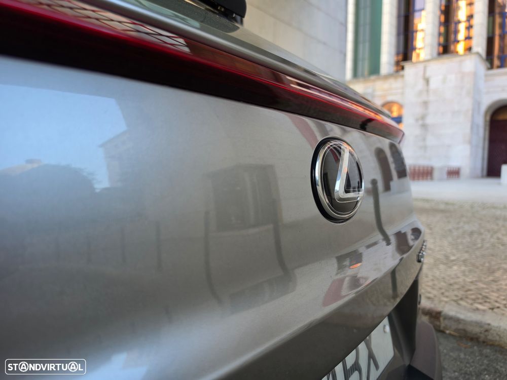 Lexus UX 250h Premium - 11