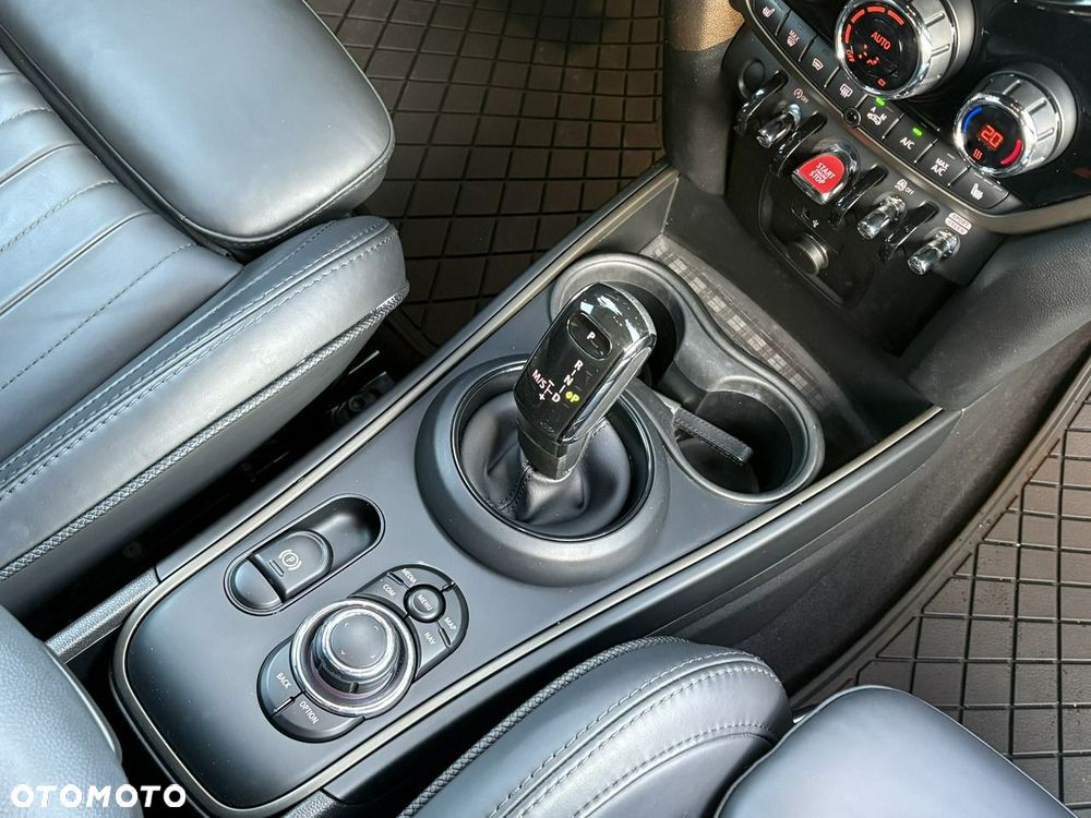 MINI John Cooper Works - 18