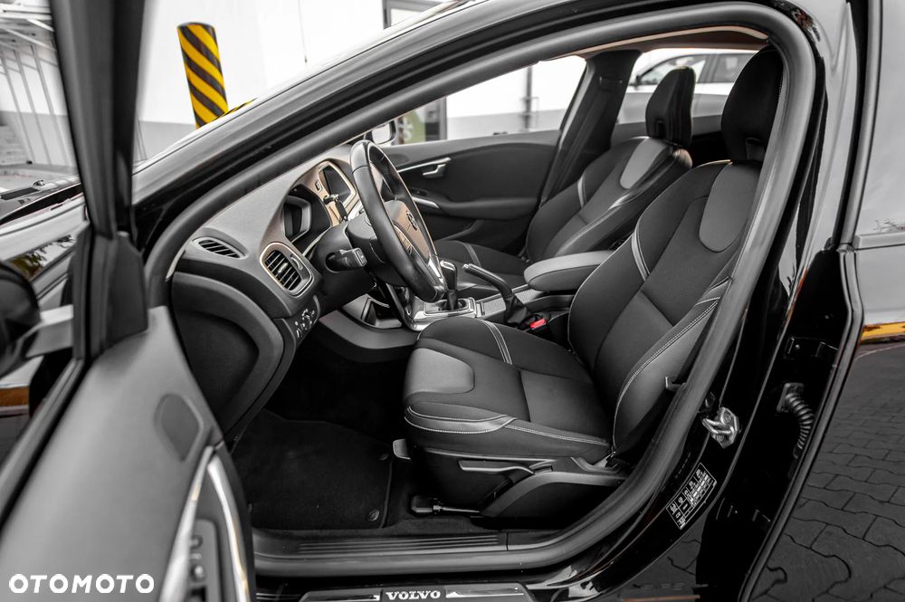 Volvo V40 D4 Drive-E Momentum - 21