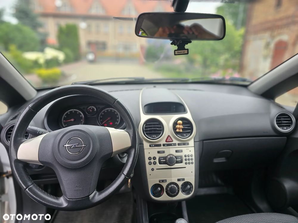 Opel Corsa 1.2 16V Edition - 12