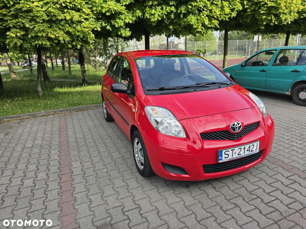 Toyota Yaris 1.0 Luna A/C - 2