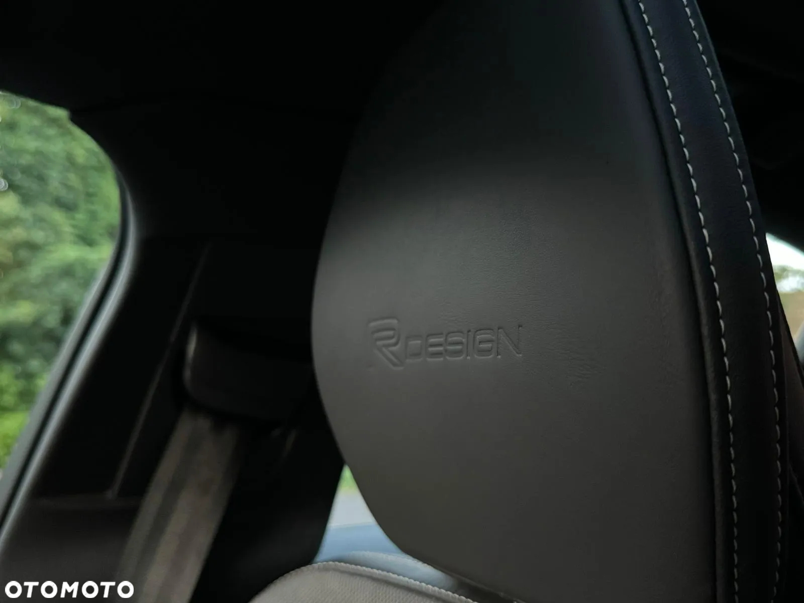 Volvo S60 T6 AWD R-Design - 17