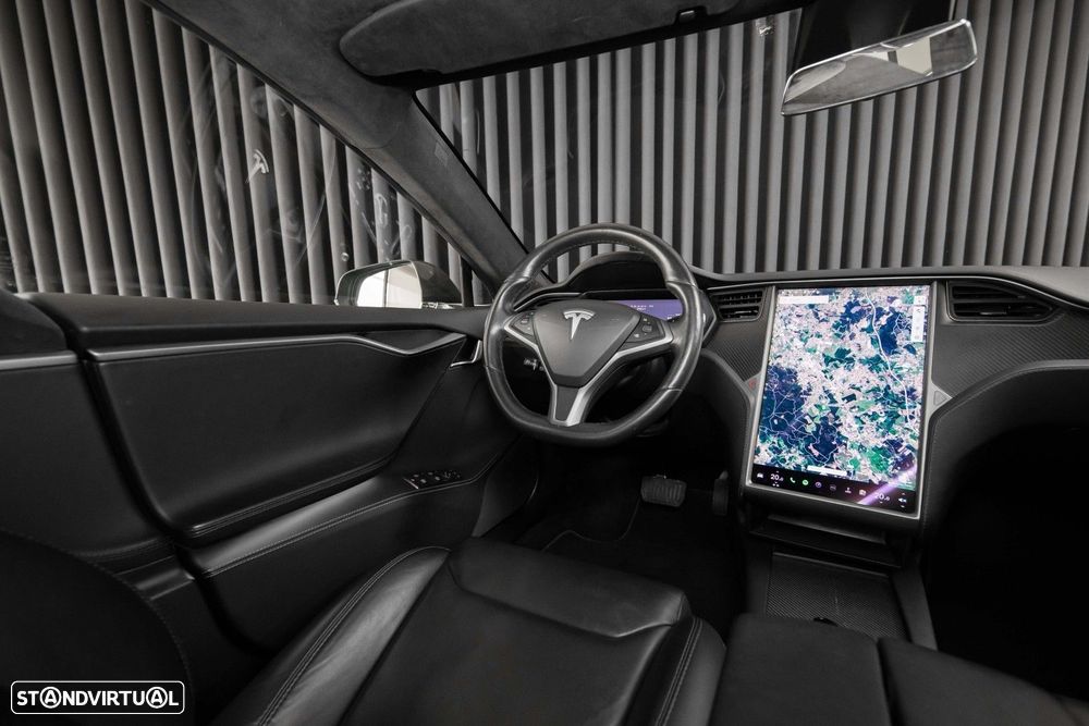 Tesla Model S - 15