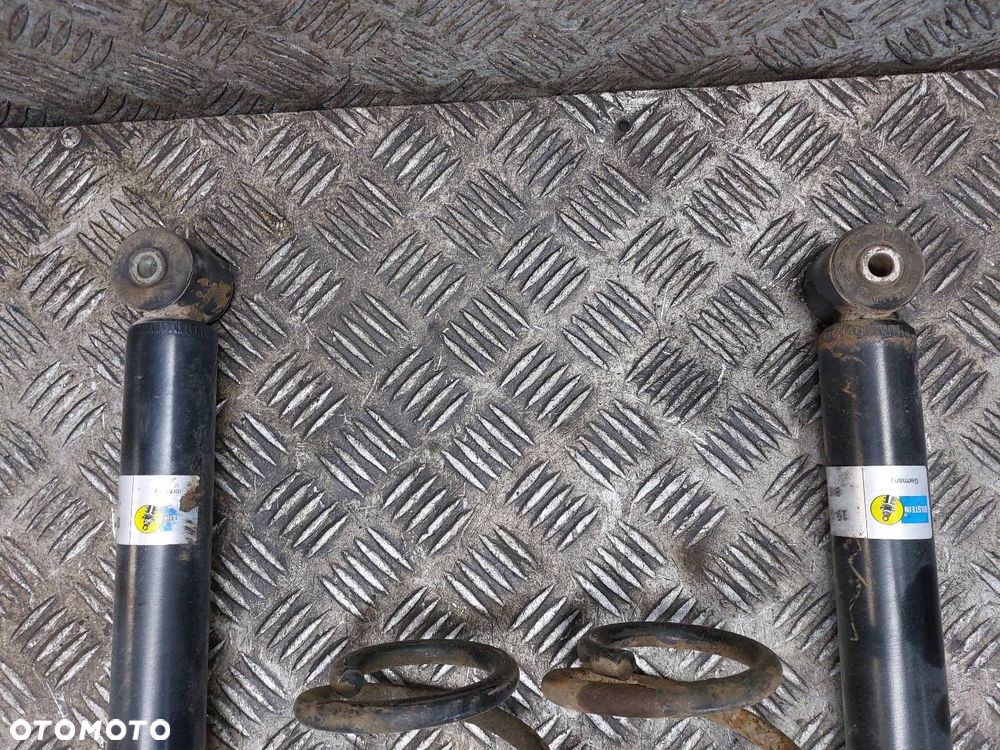 AMORTYZATORY + SPRĘŻYNY TYŁ KOMPLET VOLKSWAGEN GOLF IV HB 5D - 4