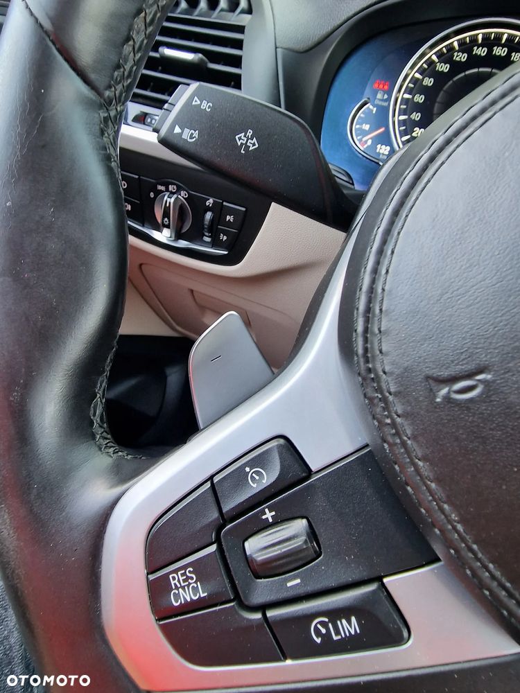 BMW X3 xDrive20d Business Edition - 12