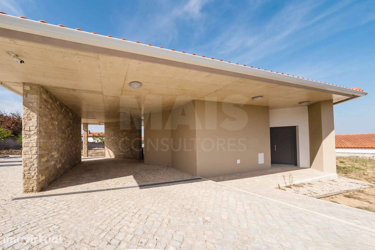 Moradia T3 Moderna, Térrea com Espaço Exterior - Olho Marinho, Óbidos - Grande imagem: 4/27