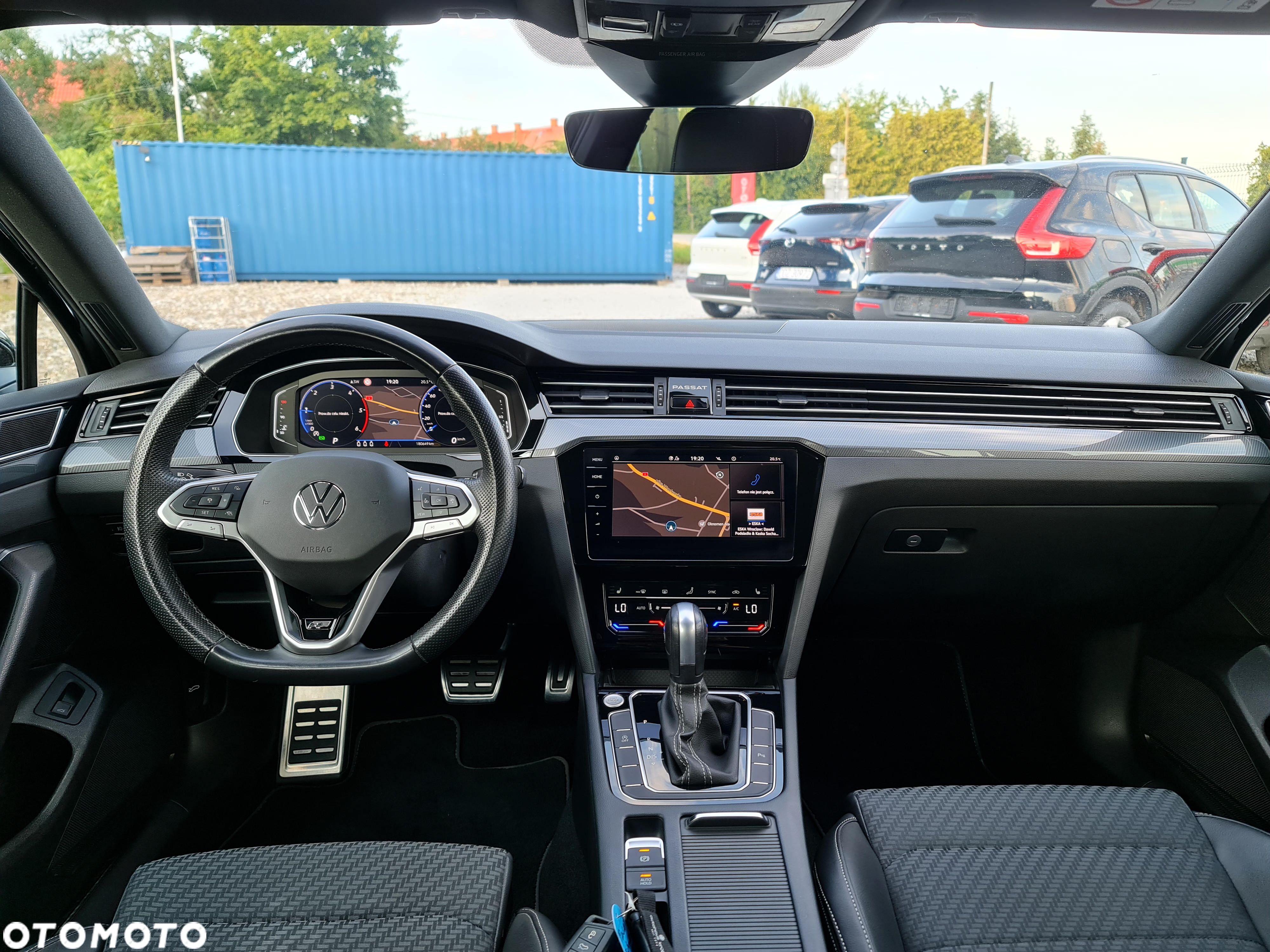 Volkswagen Passat Variant 2.0 TDI SCR DSG R-Line - 11