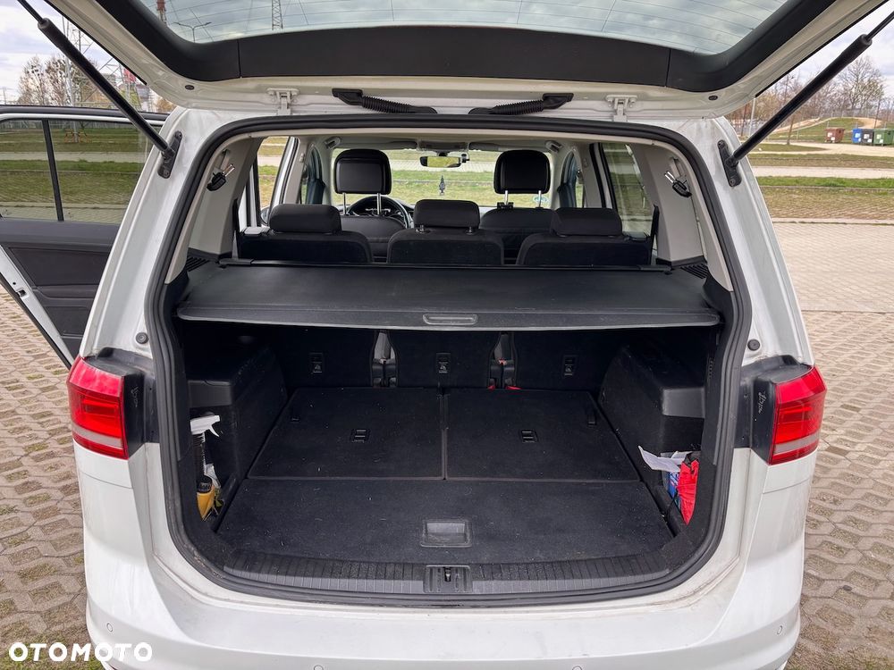 Volkswagen Touran 2.0 TDI BMT Comfortline DSG - 14