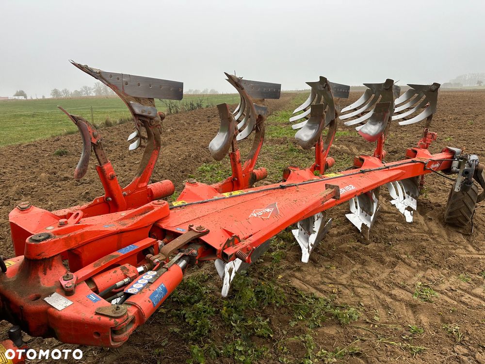 Kuhn Pług 5 skibowy obrotowy Kuhn Vari master 152 vario - 9