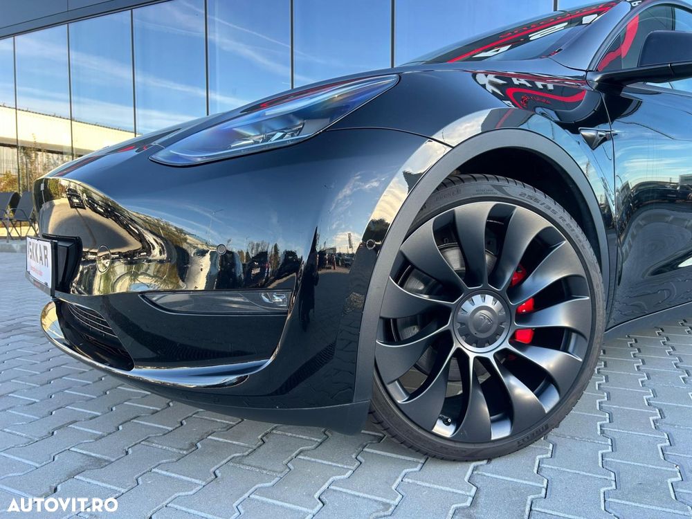 Tesla Model Y Performance Dual Motor AWD - 2