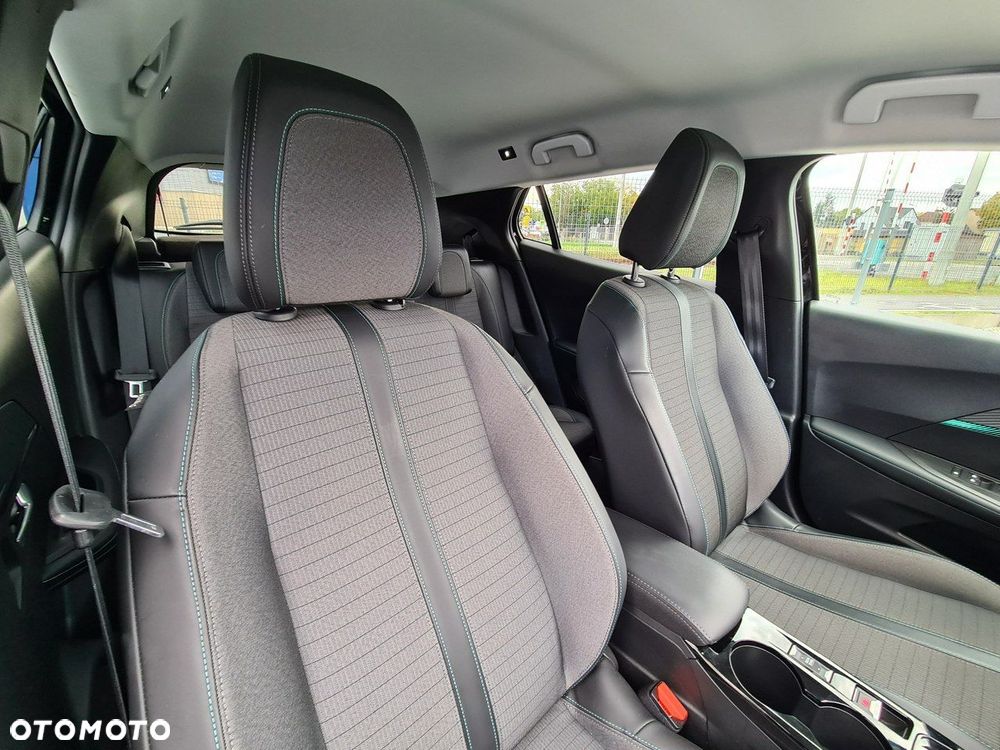 Peugeot 2008 1.5 BlueHDi Allure S&S EAT8 - 33