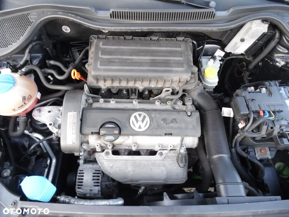 Volkswagen Polo 1.4 16V Highline DSG - 5