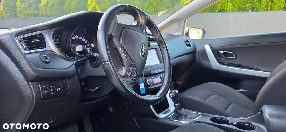 Kia Ceed 1.6 CRDi L Business Line DCT - 9
