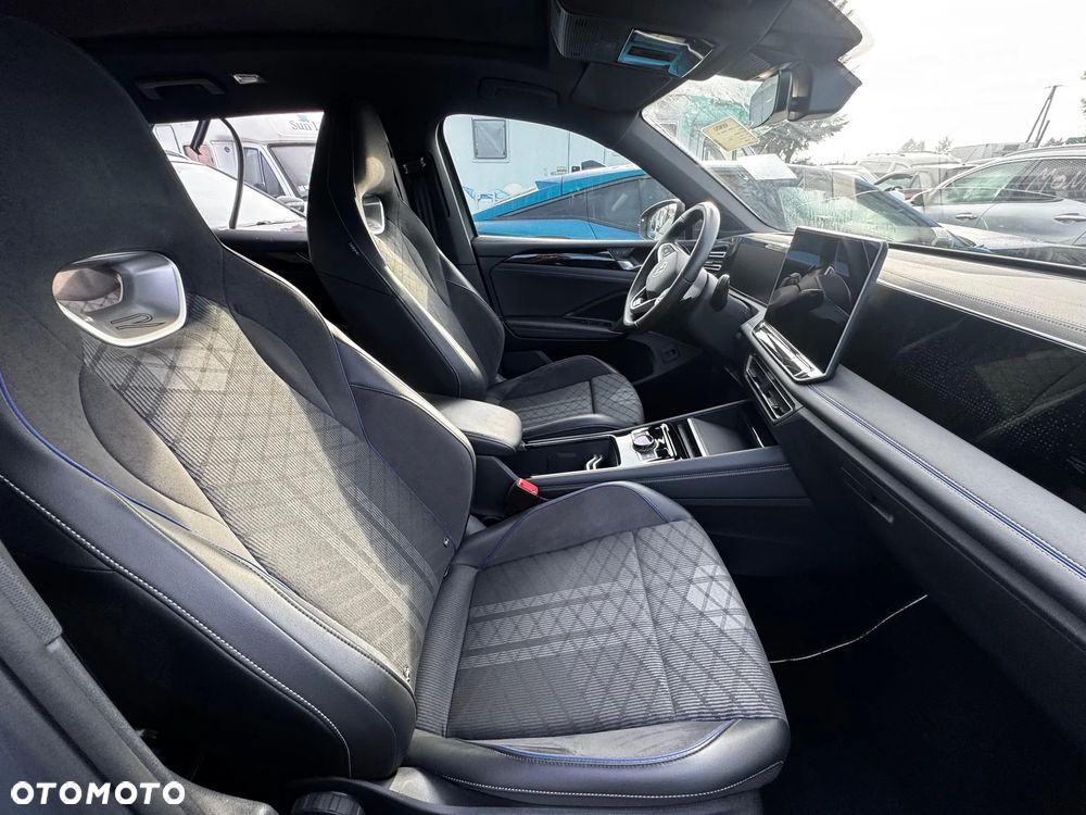 Volkswagen Tiguan 1.5 eTSI OPF DSG R-Line - 21