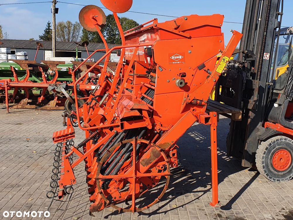 Kuhn KUHN Integra 3000 - 5