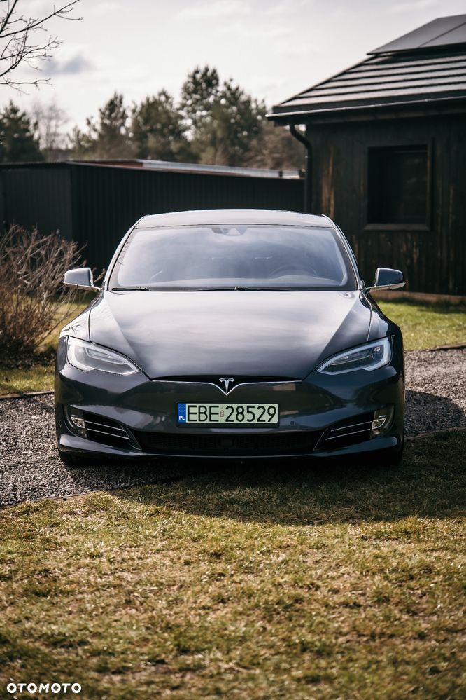 Tesla Model S Long Range Plus - 6