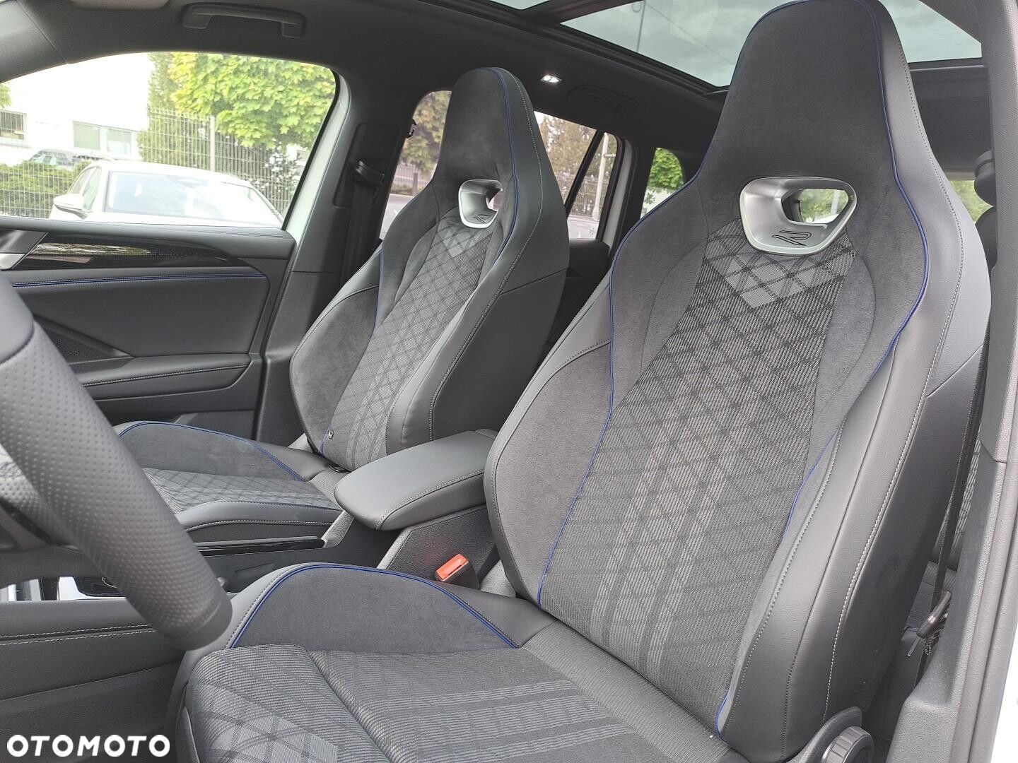 Volkswagen Tiguan - 11