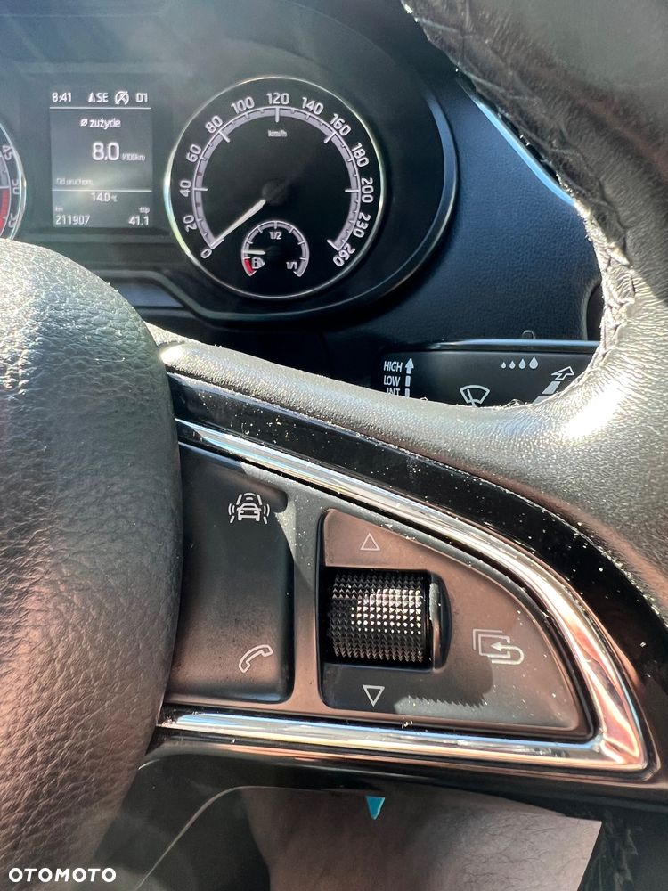 Skoda Octavia 1.6 TDI DSG Premium Edition - 19