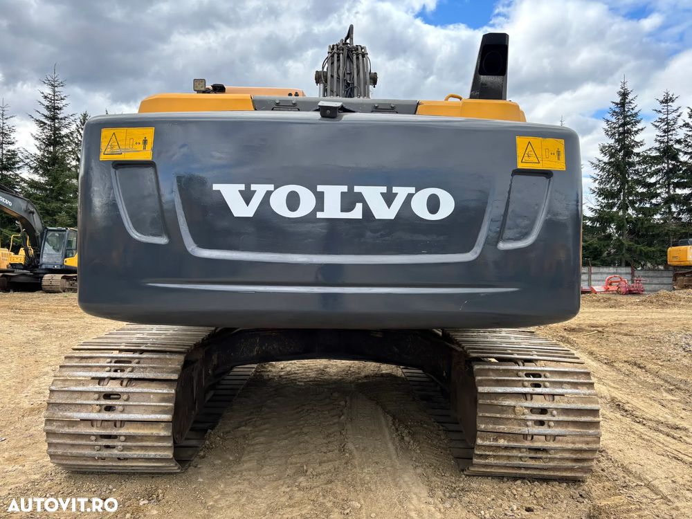 Volvo EC220DL - 7