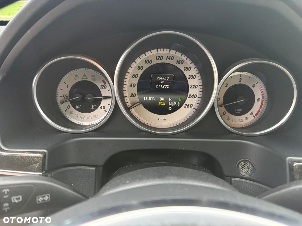 Mercedes-Benz Klasa E - 14