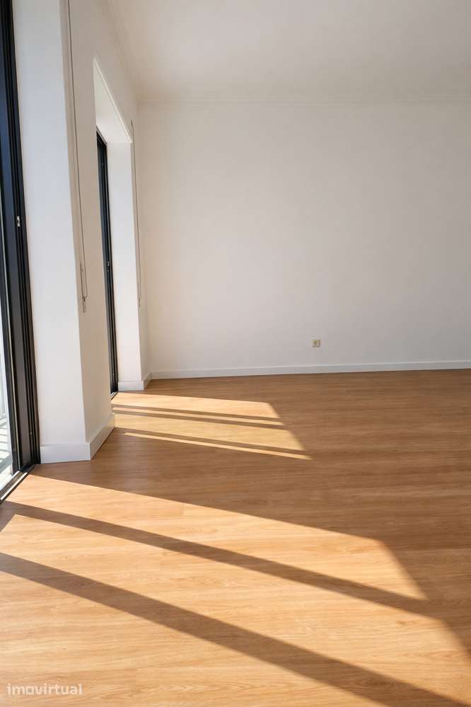Apartamento T3 com Sotão com WC e garagem em Leiria - Grande imagem: 3/19