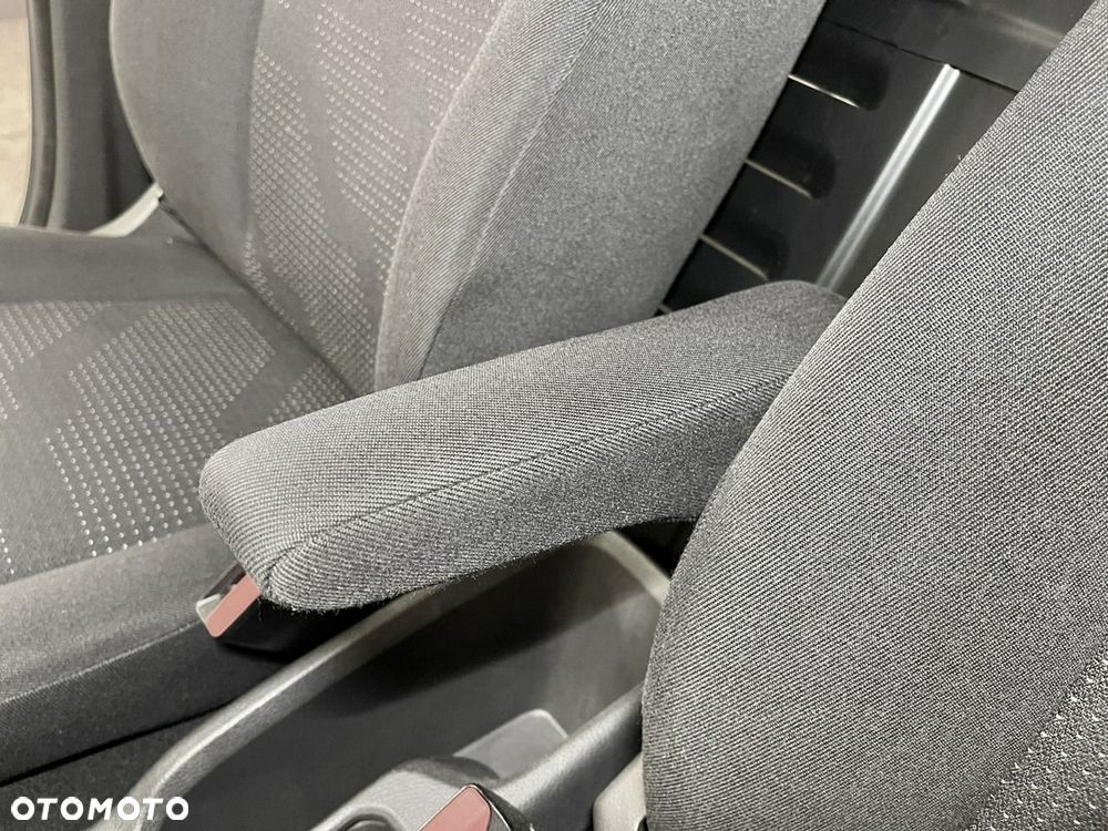 Ford Transit Courier - 15