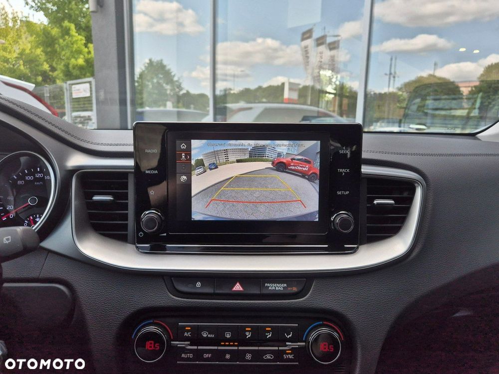 Kia Ceed 1.5 T-GDI M - 23