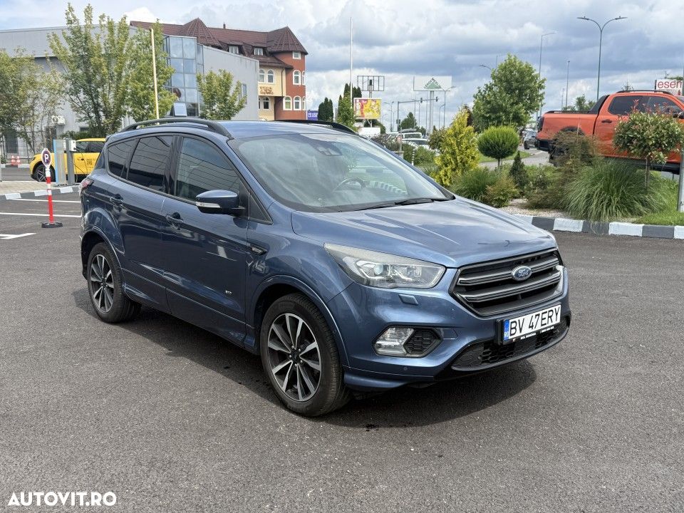 Ford Kuga 2.0 TDCi 4WD Powershift ST-Line - 4