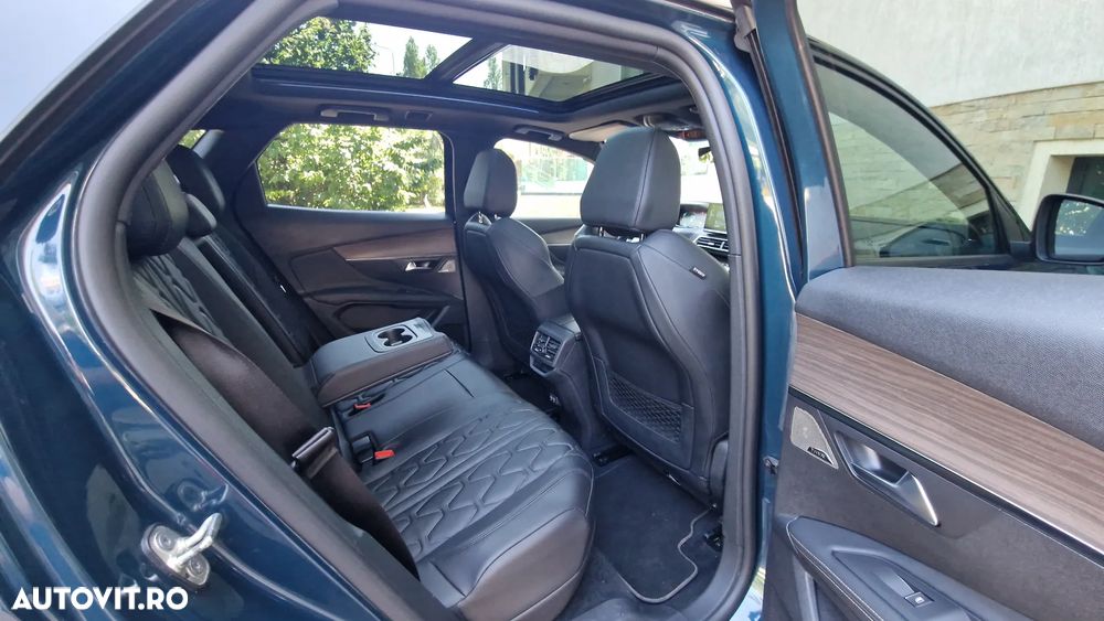 Peugeot 3008 Plug-In Hybrid 225 e-EAT8 GT - 28
