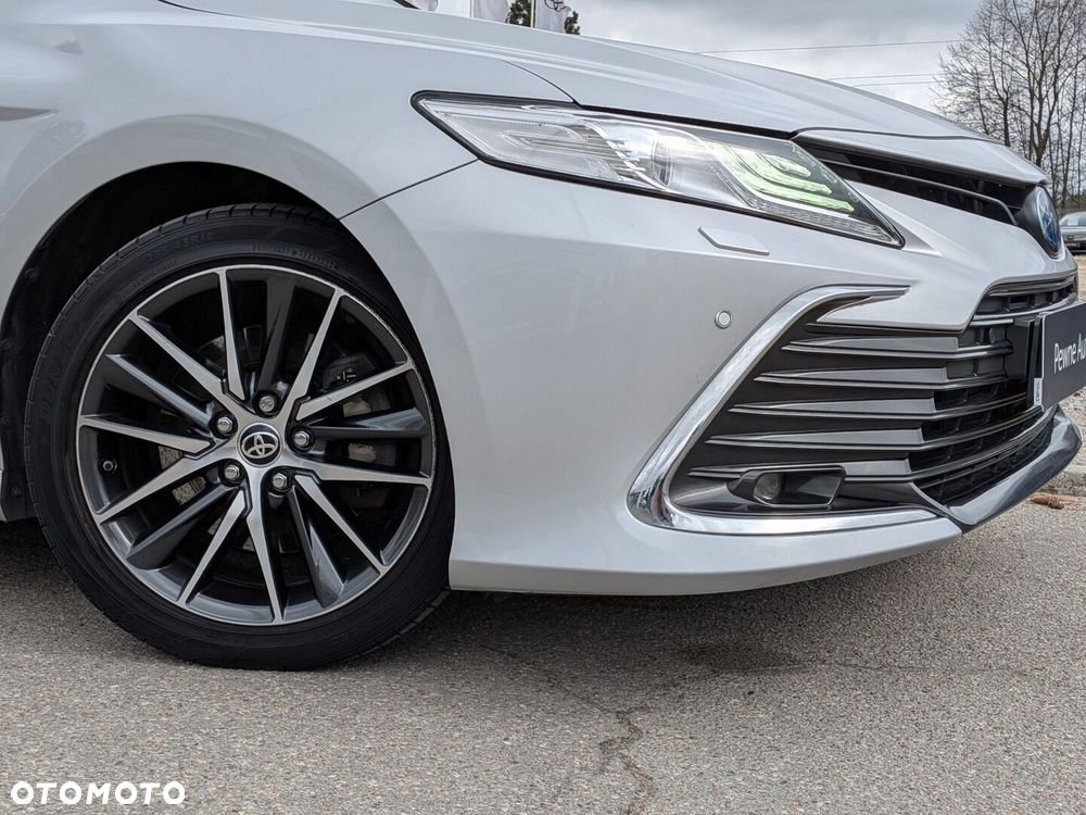 Toyota Camry 2.5 Hybrid Executive CVT - 24