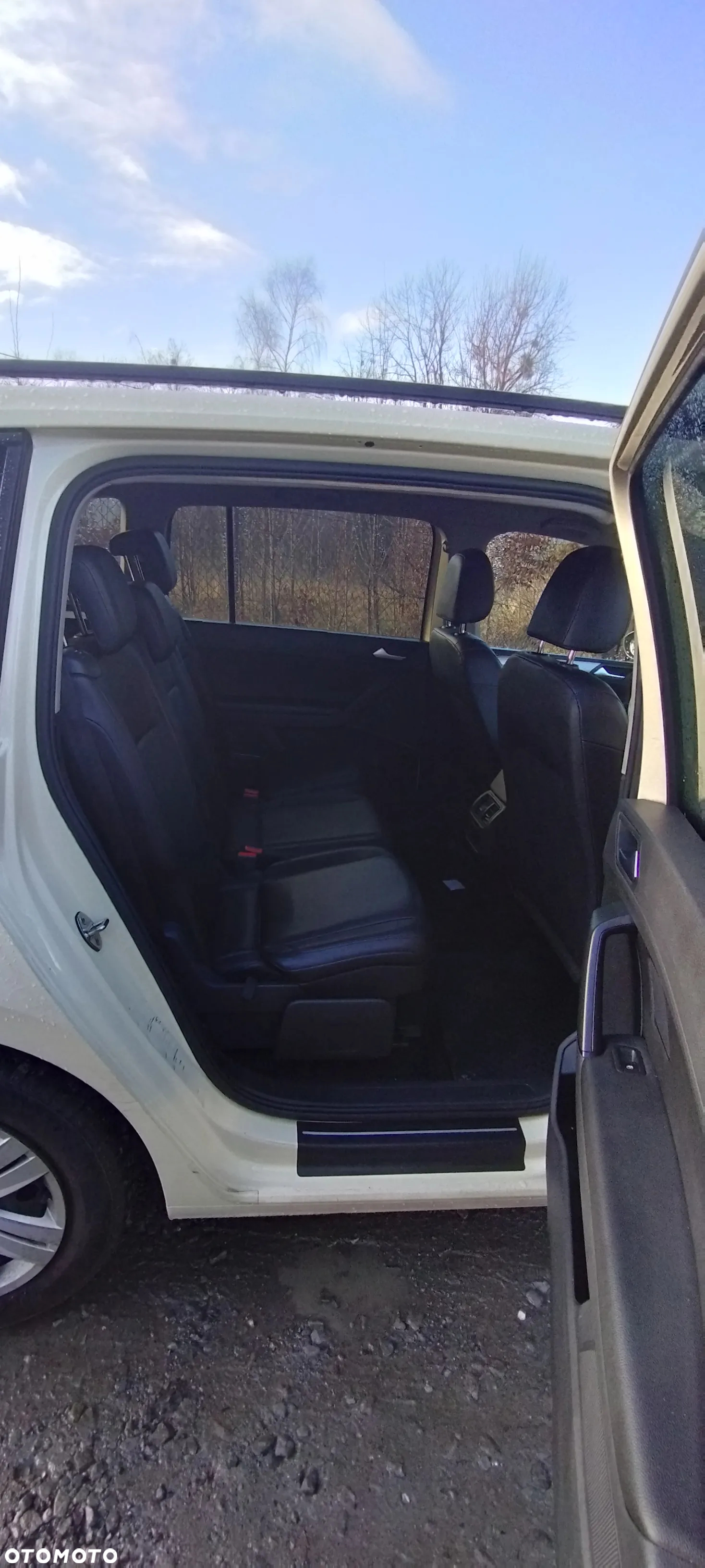 Volkswagen Touran 2.0 TDI SCR DSG Comfortline - 9