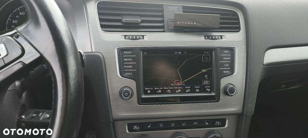 Volkswagen Golf 1.6 BlueTDI DSG Trendline - 16