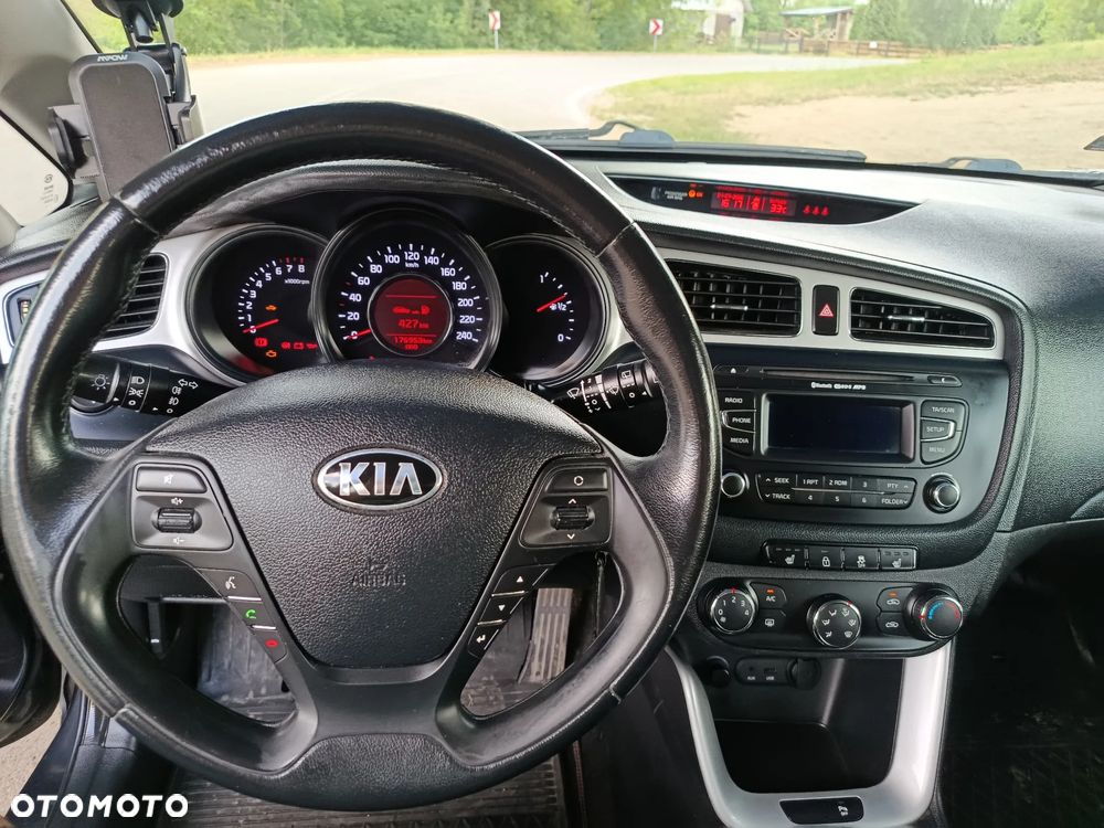 Kia Ceed 1.4 L - 5