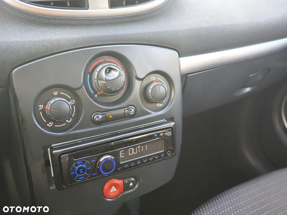 Renault Clio 1.6 16V Expression - 24