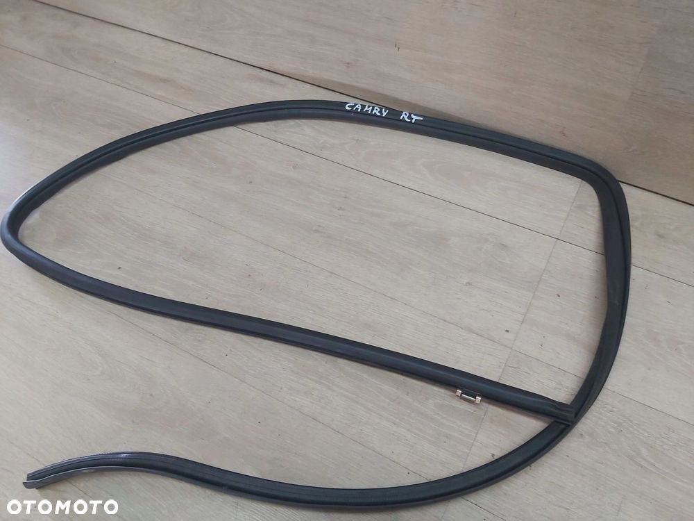 TOYOTA Camry VI XV40 uszczelka karoseryjna drzwi prawy przód 06-11r - 13