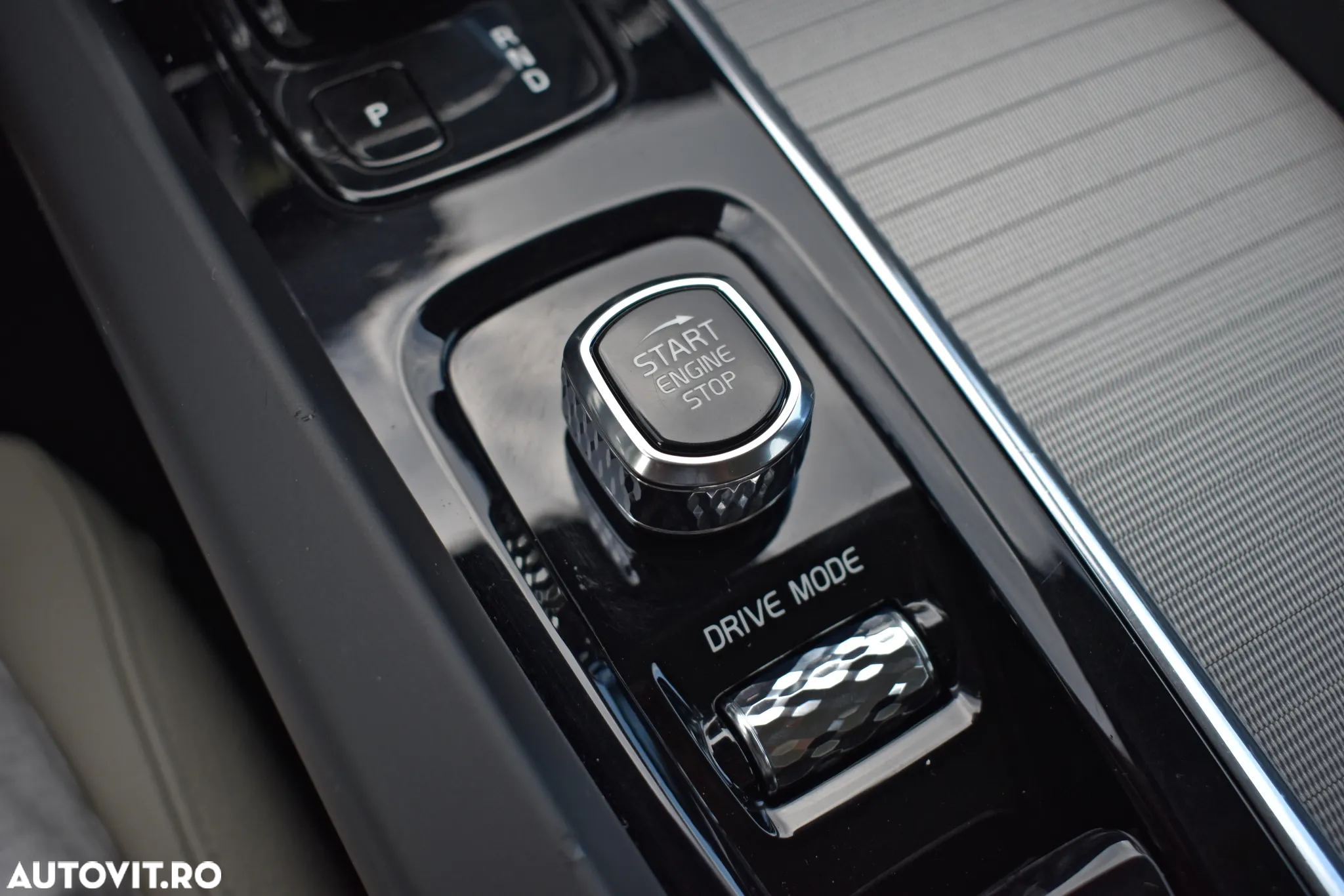 Volvo XC 60 B4 MHEV AT8 AWD Inscription - 21