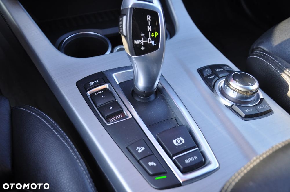 BMW X3 28i xDrive - 38