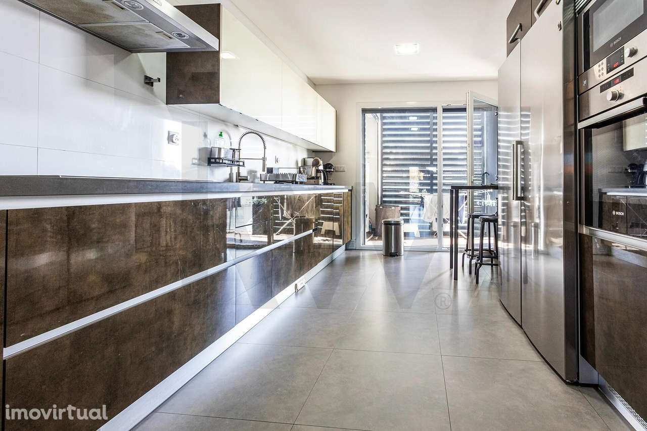 T4 de Prestígio na Parede, em Cascais - O Luxo de Viver a Passos do Ma - Grande imagem: 3/30