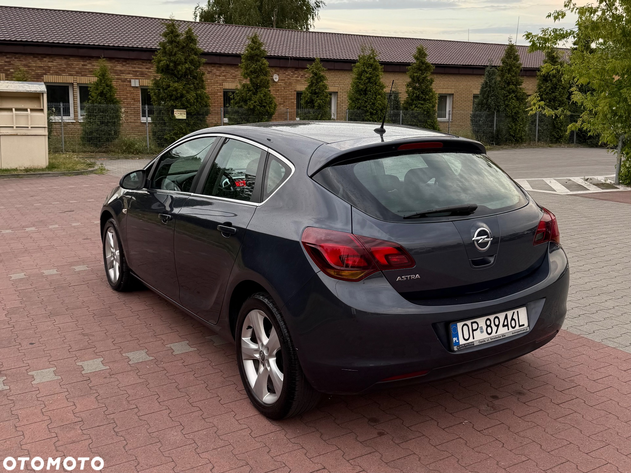 Opel Astra 1.6 - 11