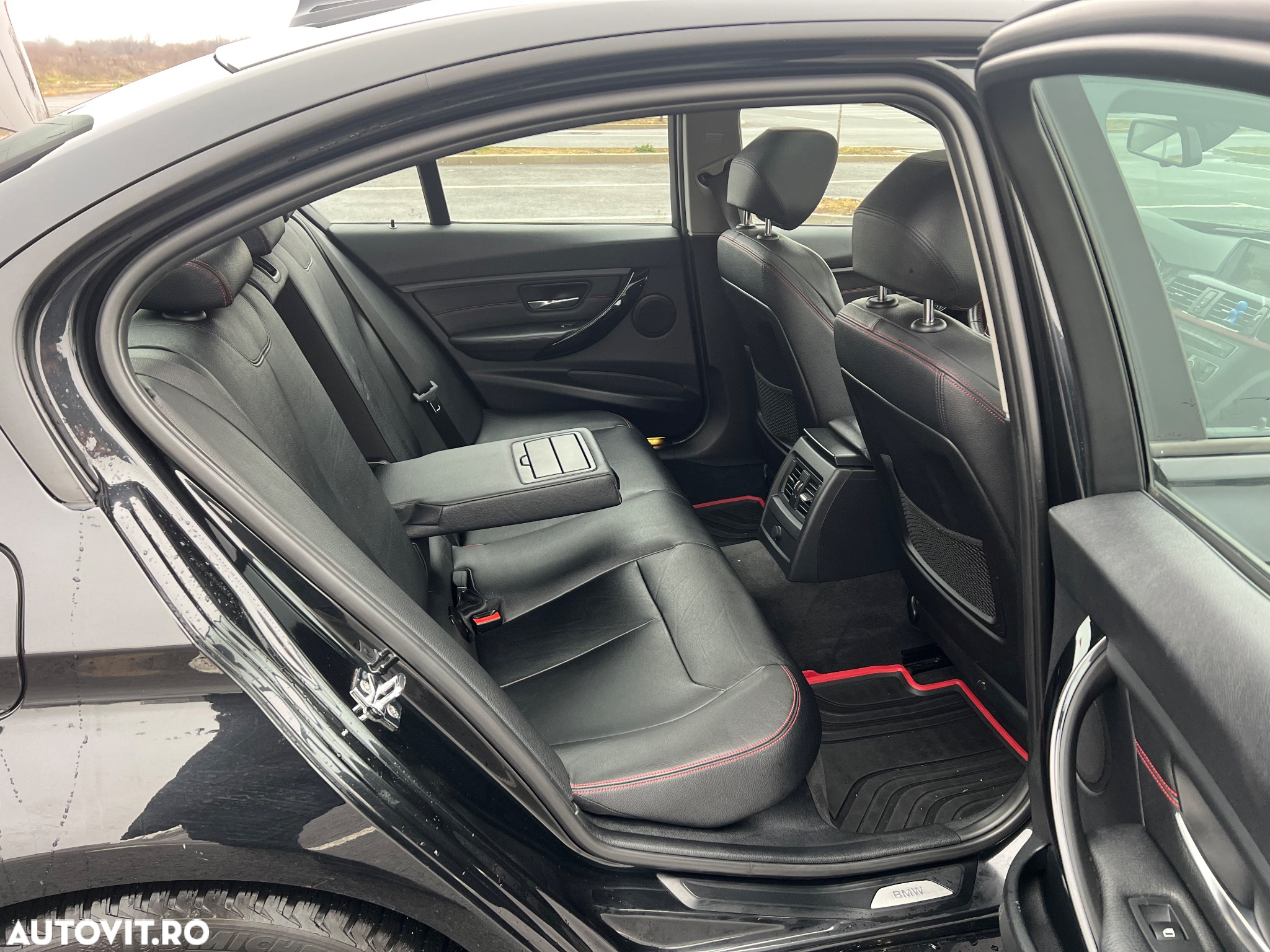 BMW Seria 3 320d - 12